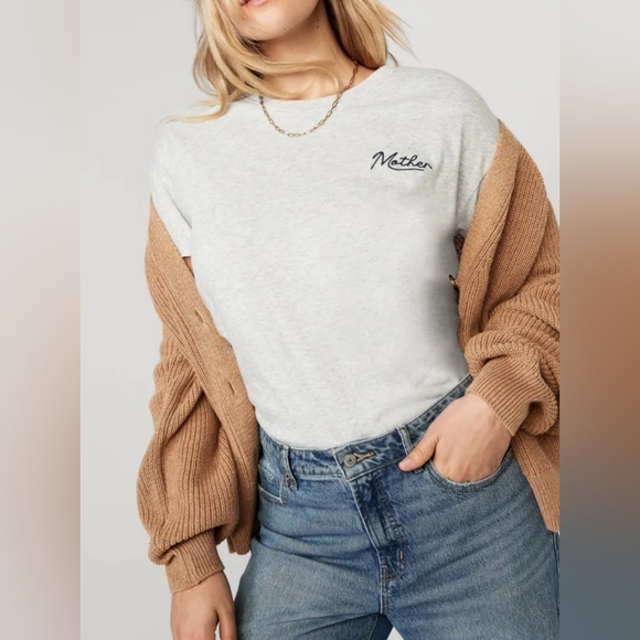 New✨ Old Navy Maternity Double Layer Nursing T-shirt - Picture 3 of 8